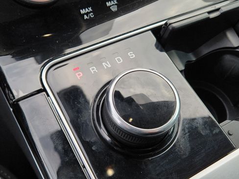 Used 2018 Land Rover Range Rover Velar S image 23