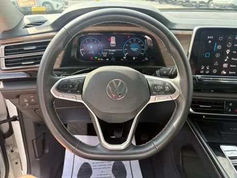 Used 2024 Volkswagen Atlas SE FWD image 15