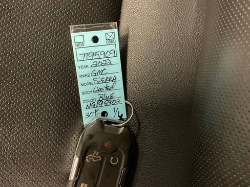 Used 2022 GMC Sierra 1500 SLT image 37