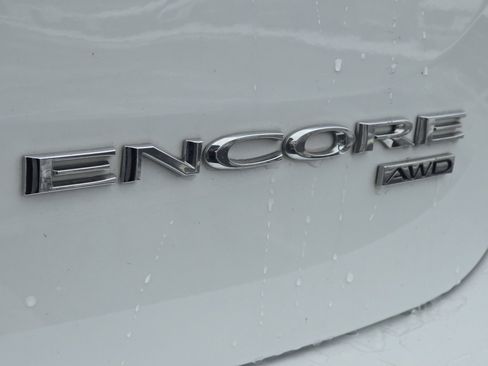 Used 2021 Buick Encore Preferred image 9