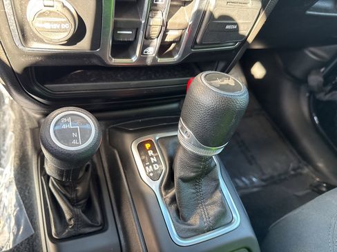 Certified 2022 Jeep Wrangler Unlimited Sport image 13