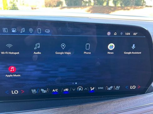 Certified 2025 Chevrolet Suburban High Country image 35