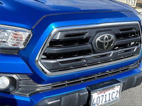 Certified 2018 Toyota Tacoma SR5 image 27