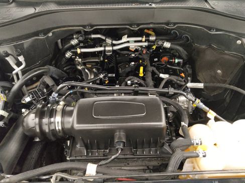 Used 2023 Ford Explorer XLT w/ Equipment Group 202A image 30