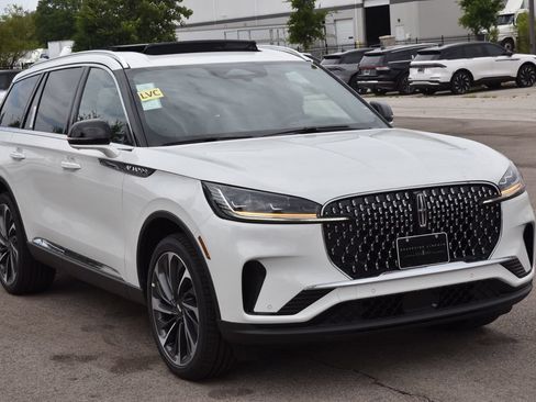 New 2026 Lincoln Aviator Reserve AWD/4WD image 3