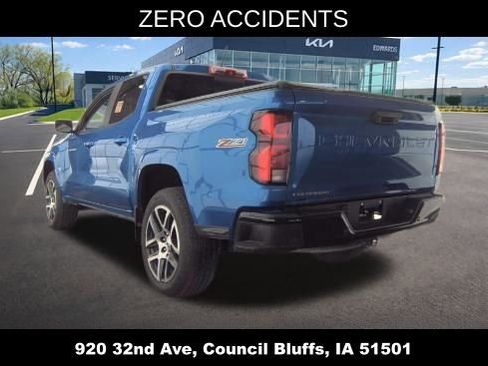 Used 2023 Chevrolet Colorado Z71 w/ Z71 Convenience Package 2 AWD/4WD image 6