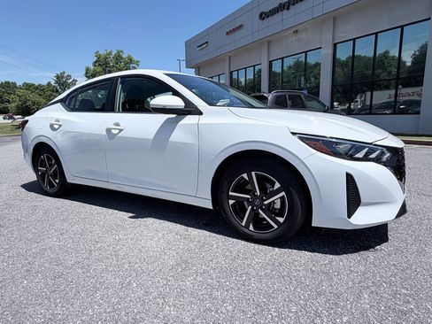 Used 2025 Nissan Sentra SV FWD image 2