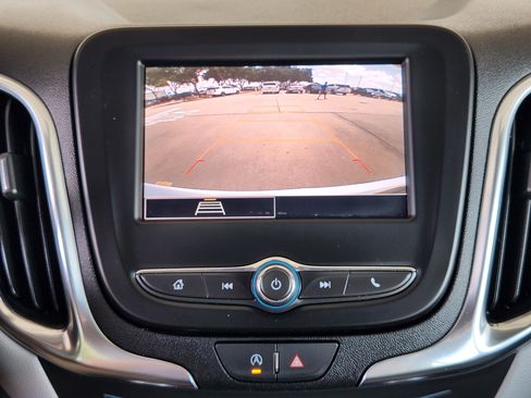 Used 2024 Chevrolet Equinox LT FWD image 19