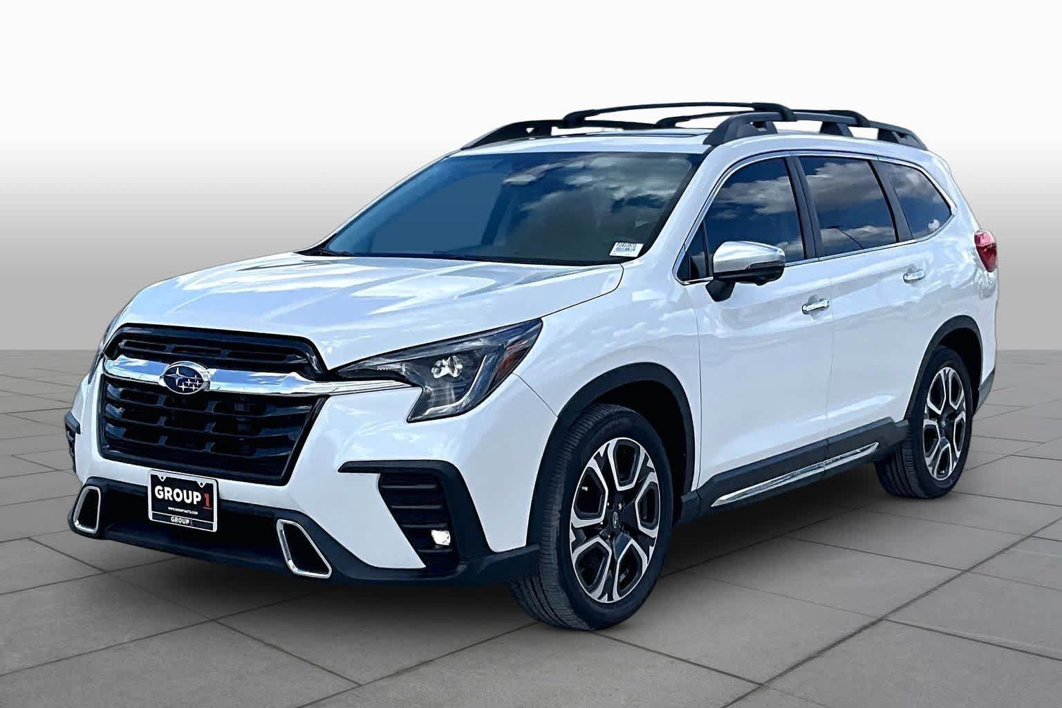 Used 2023 Subaru Ascent Touring AWD/4WD image 2