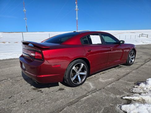 Used 2014 Dodge Charger R/T image 3