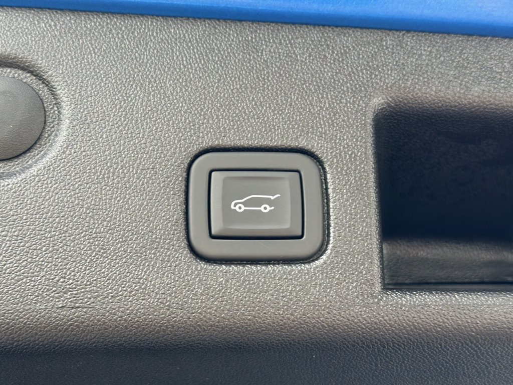 Certified 2024 Chevrolet Equinox Premier w/ LPO, Cargo Package FWD image 12