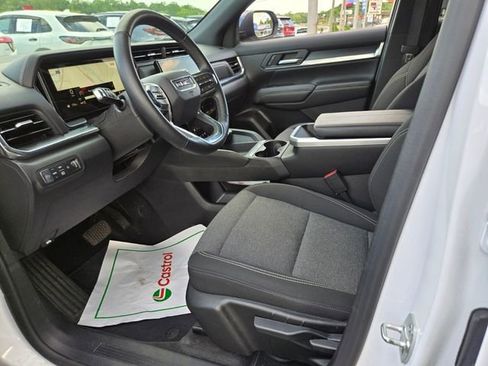 Used 2025 GMC Terrain Elevation AWD/4WD image 12