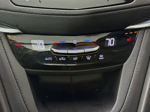 Used 2022 Cadillac XT5 Premium Luxury w/ Technology Package image 15