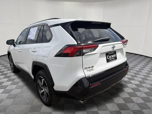 Used 2025 Toyota RAV4 SE AWD/4WD image 4