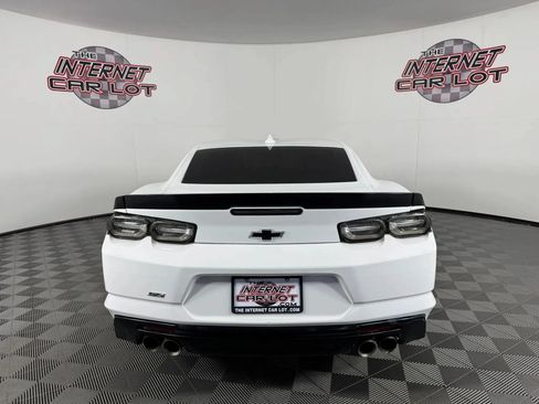 Used 2022 Chevrolet Camaro SS RWD image 6