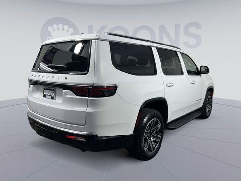 Used 2025 Jeep Wagoneer 4WD image 7