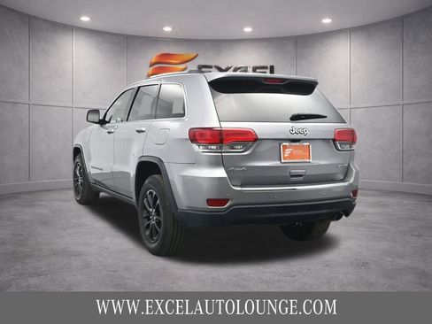 Used 2021 Jeep Grand Cherokee Laredo X AWD/4WD image 5