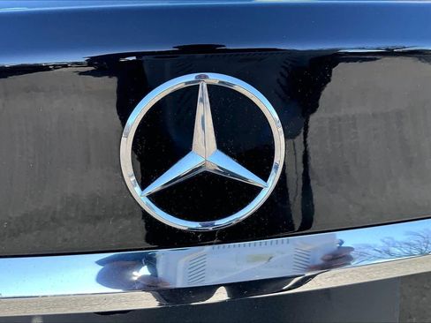 Used 2018 Mercedes-Benz C 300 4MATIC Sedan image 30