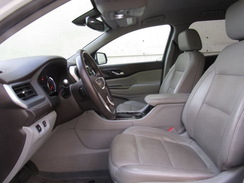 Used 2017 GMC Acadia SLT AWD/4WD image 11