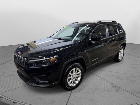 Used 2020 Jeep Cherokee Latitude w/ Cold Weather Group AWD/4WD image 5