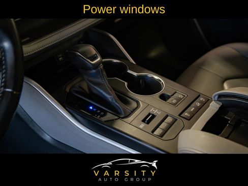 Used 2022 Toyota Highlander XLE image 19