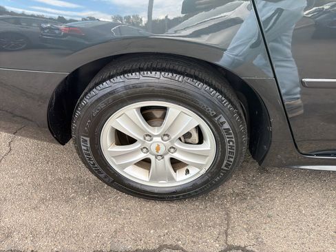 Used 2014 Chevrolet Impala Limited LS image 5