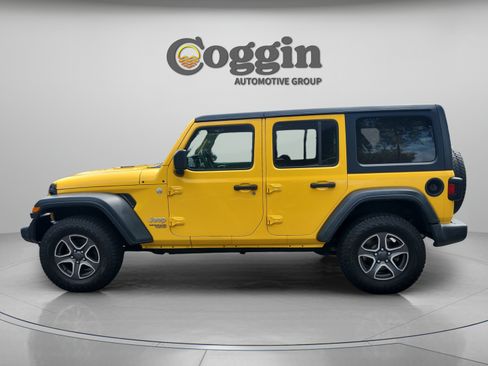 Used 2018 Jeep Wrangler Unlimited Sport AWD/4WD image 2
