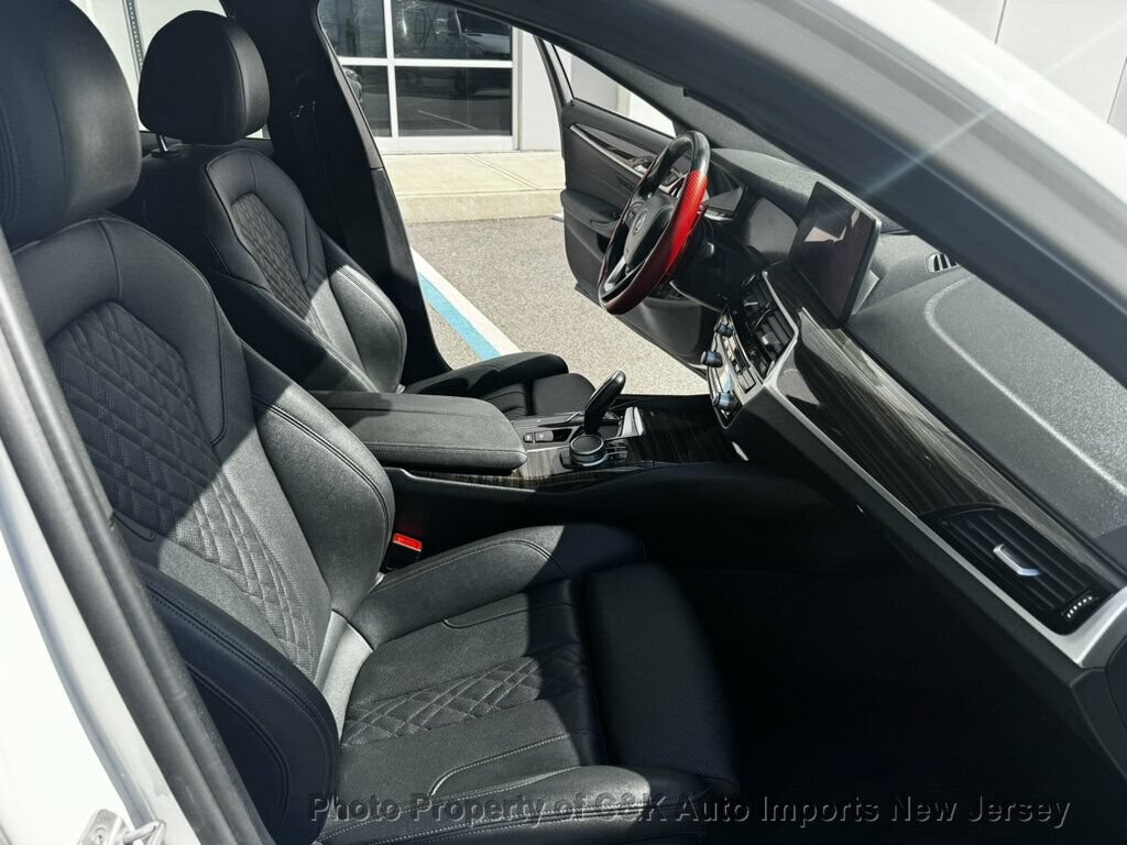 Used 2021 BMW 530i w/ Convenience Package RWD image 22