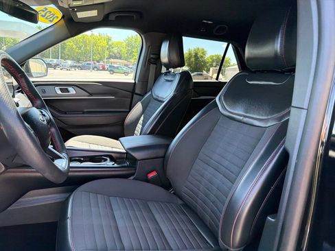 Used 2025 Ford Explorer ST-Line AWD/4WD image 12