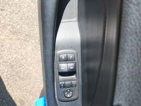 Used 2017 Dodge Challenger GT image 7