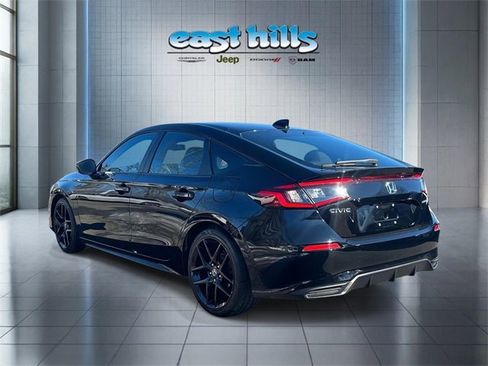 Used 2023 Honda Civic Sport image 5