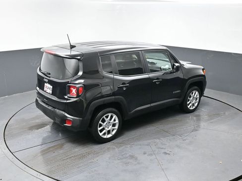 Used 2023 Jeep Renegade Latitude image 37