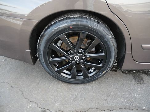 Used 2016 Nissan Altima 2.5 SL w/ 2.5 Technology w/LED Package image 34