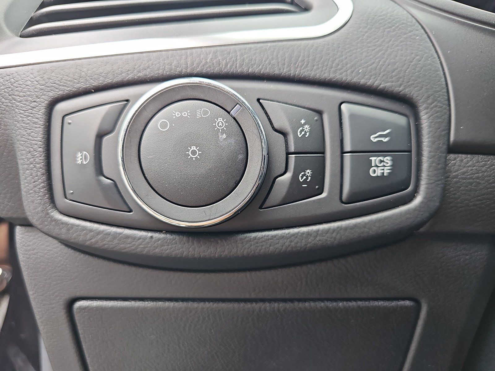 Used 2023 Ford Edge Titanium AWD/4WD image 30