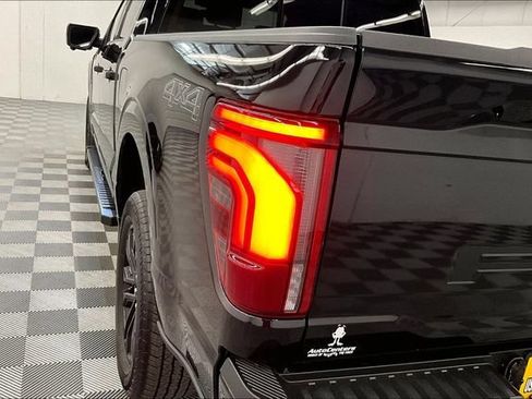 Used 2025 Ford F150 Lariat AWD/4WD image 36
