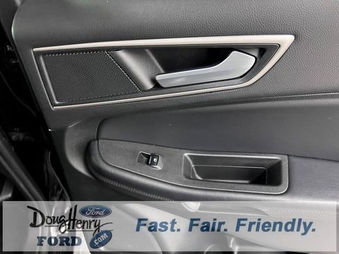 Used 2023 Ford Edge SEL image 33