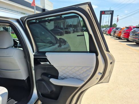 Used 2023 Mitsubishi Outlander SEL FWD image 20
