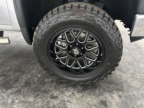 Used 2020 GMC Sierra 1500 SLT w/ SLT Premium Plus Package image 4