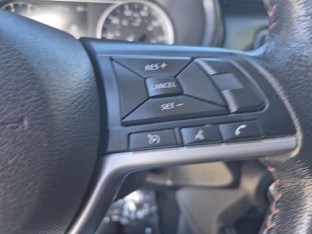 Used 2019 Nissan Kicks SR w/ SR Premium Package FWD image 28