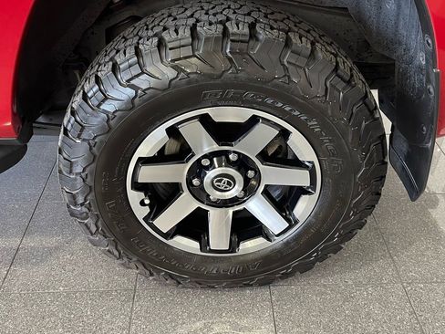 Used 2021 Toyota 4Runner TRD Off-Road Premium w/ Moonroof Package image 24