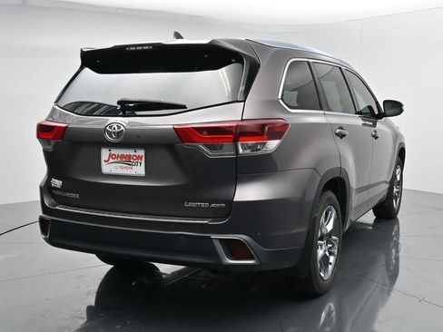 Used 2019 Toyota Highlander Limited Platinum AWD/4WD image 6