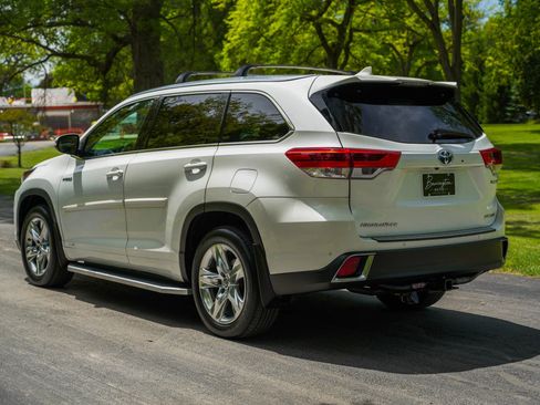 Used 2018 Toyota Highlander Limited w/ Protection Package #3 AWD/4WD image 7