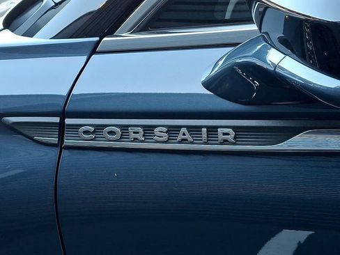 Used 2022 Lincoln Corsair AWD w/ Premium Package image 32
