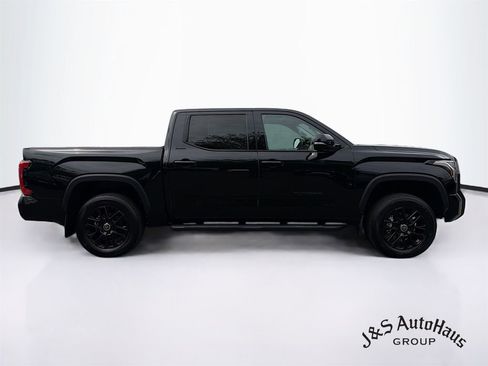 Used 2024 Toyota Tundra Limited AWD/4WD image 8