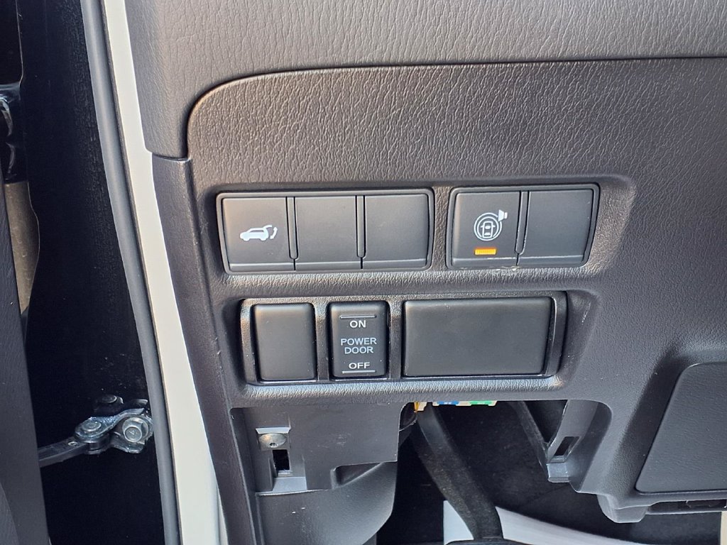 Used 2021 Nissan Armada SL w/ Captain's Chairs Package RWD image 20