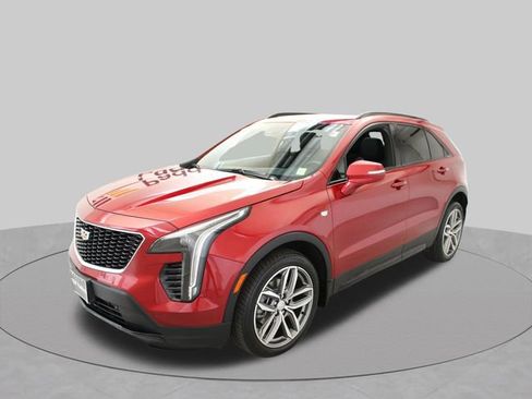 Used 2023 Cadillac XT4 Sport w/ Cold Weather Package AWD/4WD image 4