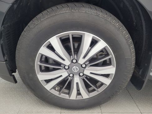 Used 2017 Nissan Pathfinder S AWD/4WD image 31