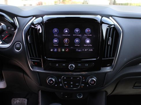 Used 2023 Chevrolet Traverse LT w/ Rear Camera Mirror Package AWD/4WD image 12