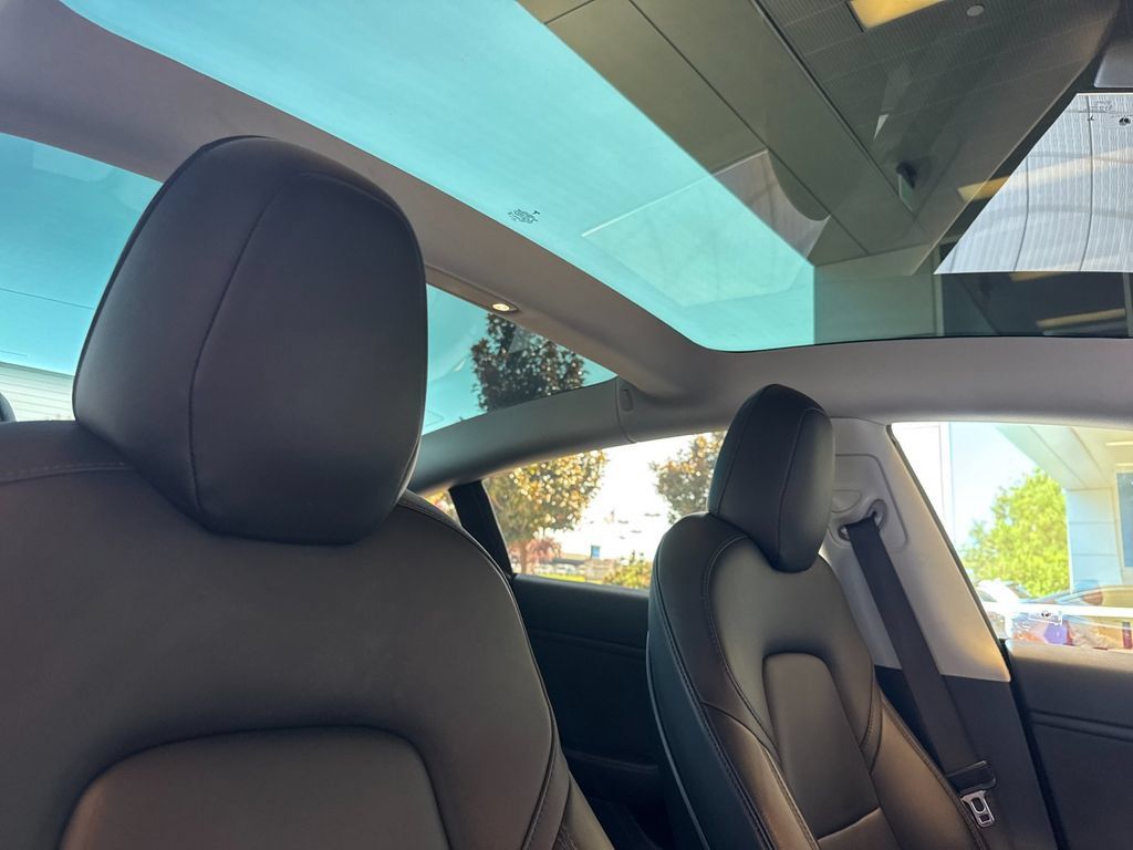 Used 2018 Tesla Model 3 Long Range RWD image 20