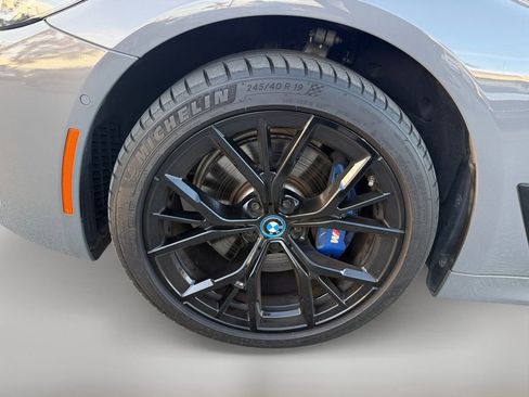 Used 2022 BMW 530e w/ M Sport Package image 37